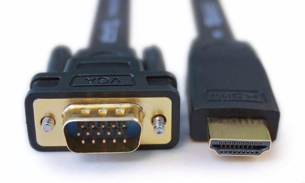 کابل HDMI بخریم یا VGA؟