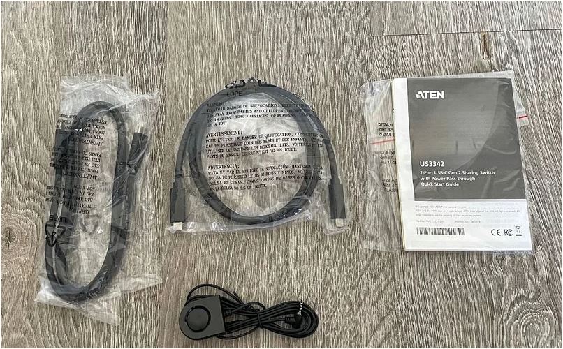 محتویات داخل جعبه سوئیچ اشتراک گذاری آتن US3342