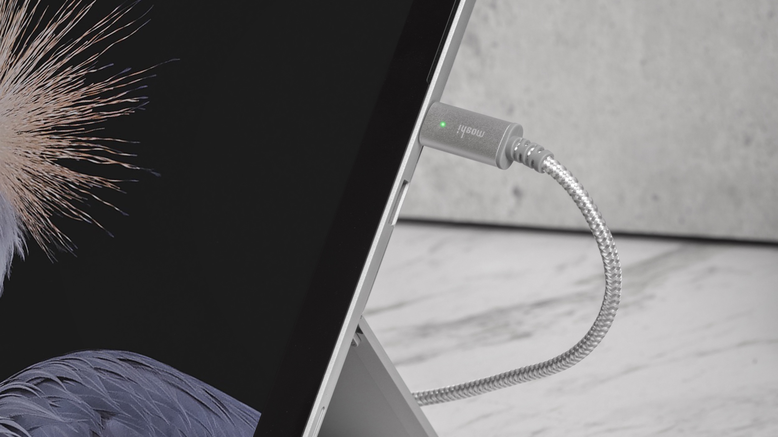 پورت type-C بروی لپ تاپ های جدید چه مزیتی نسبت به پورت های قدیمی دارد؟