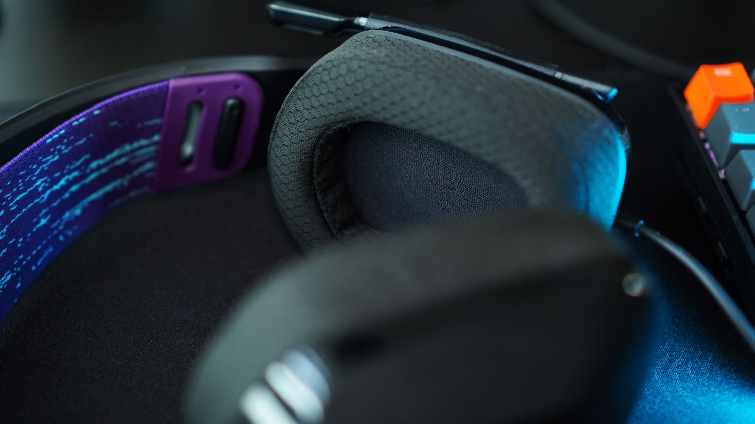 هدست بازی لاجیتک Logitech G335