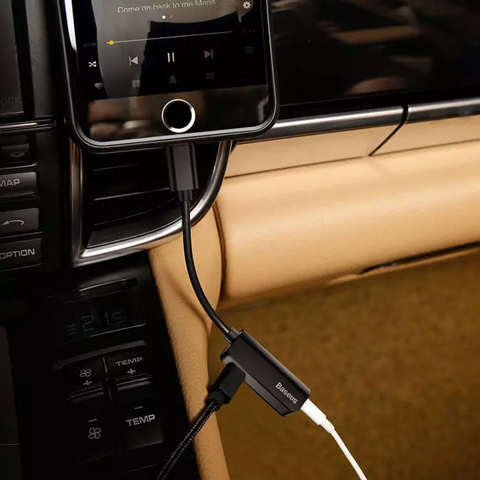 مبدل لایتنینگ به 3.5mm باسئوس مدل CALL32-01